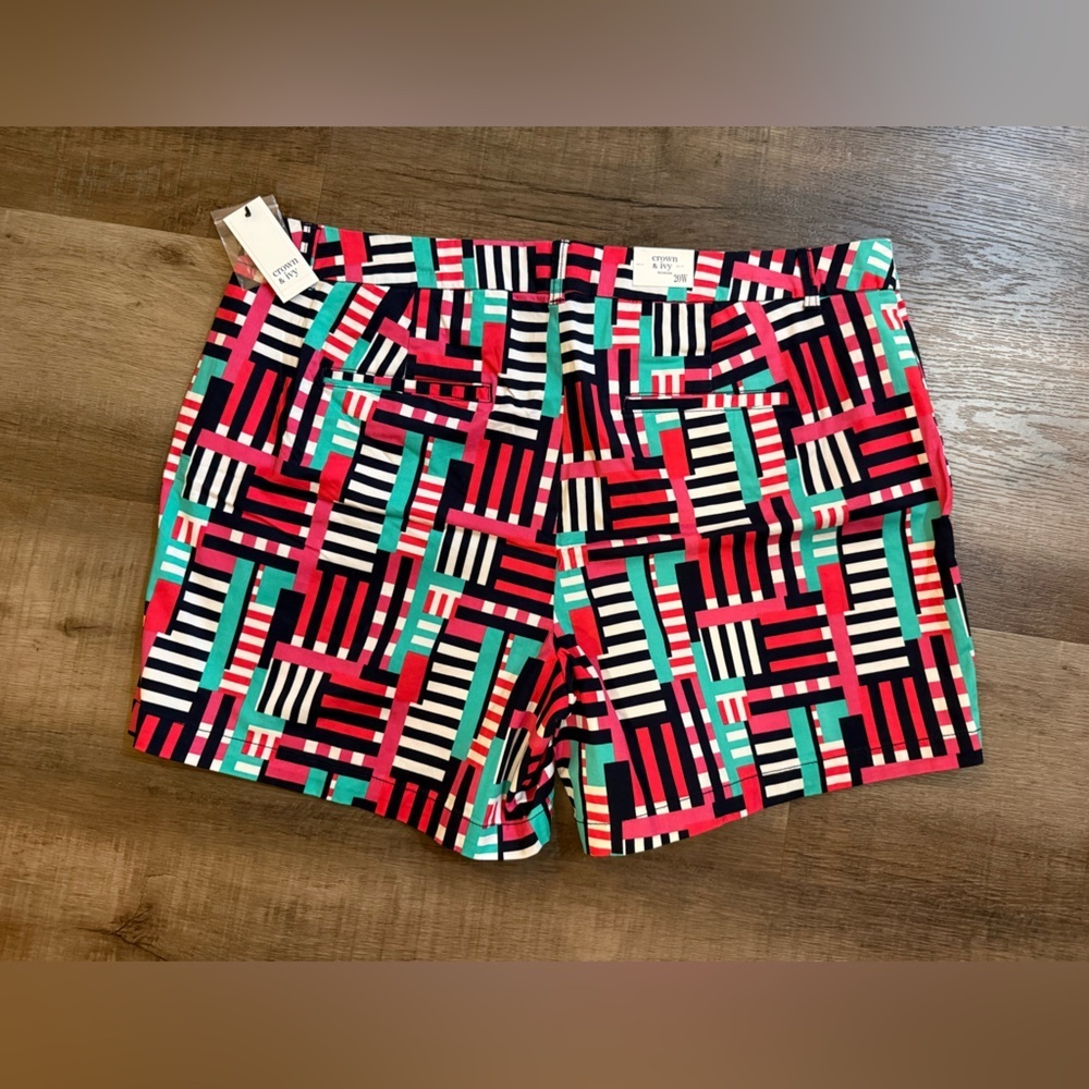 crown & ivy 🆕🆕 Women’s Geometric Print Stretch Shorts Size 20 W